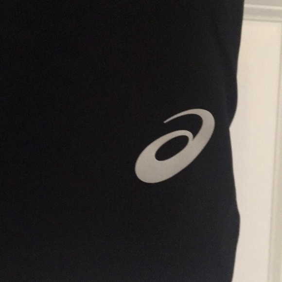 Asics 2-in-1 Athletic/Athleisure Shorts, XL, NWT! - Picture 2 of 5